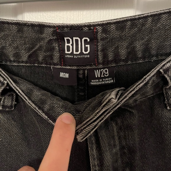 Boack mom jeans from urban outfiters - Picture 2 of 5